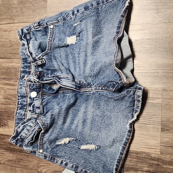 Girls Jeans shorts -- art class . Size 14. - Picture 3 of 4